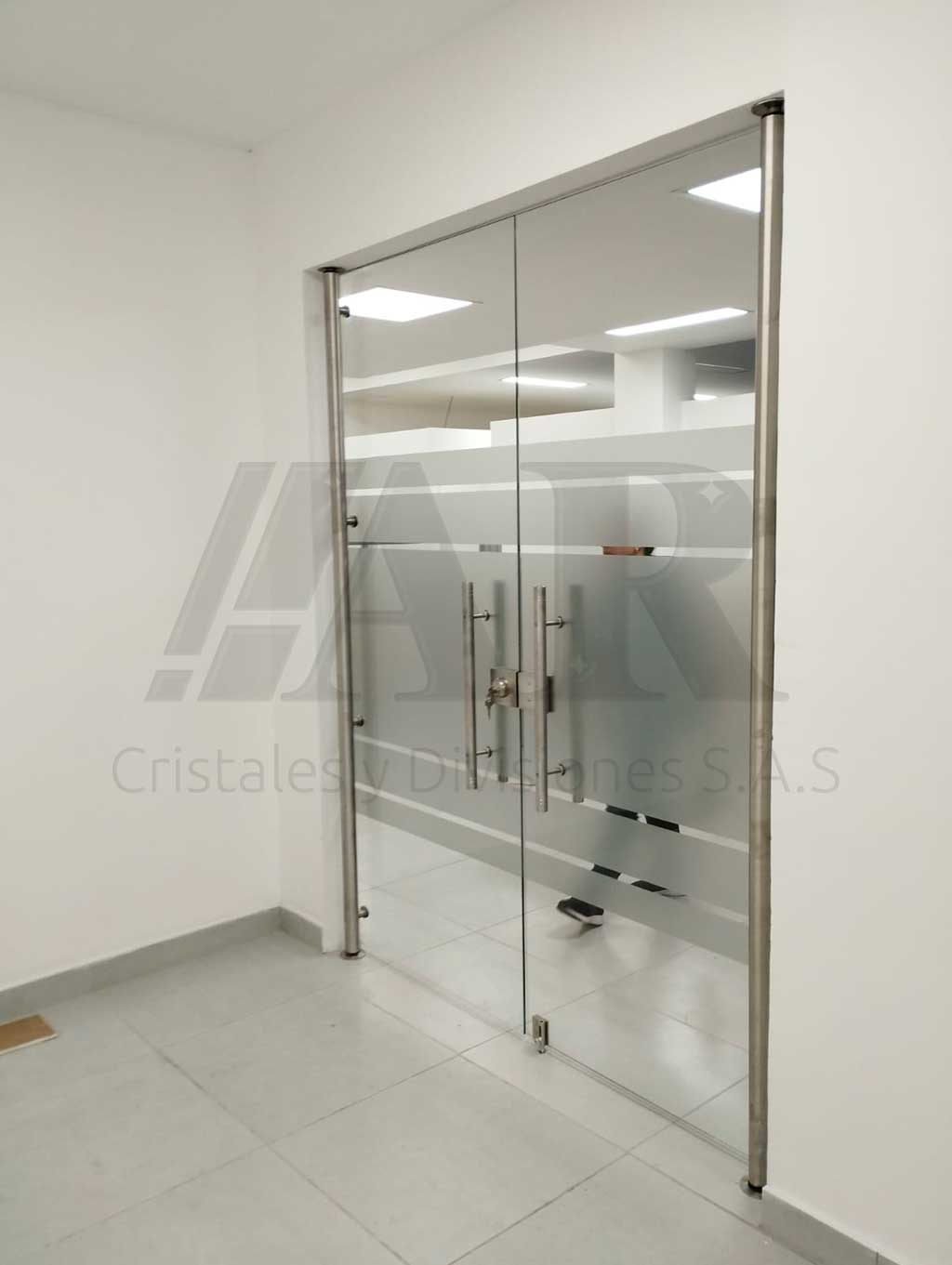 Puertas en vidrio templado 07