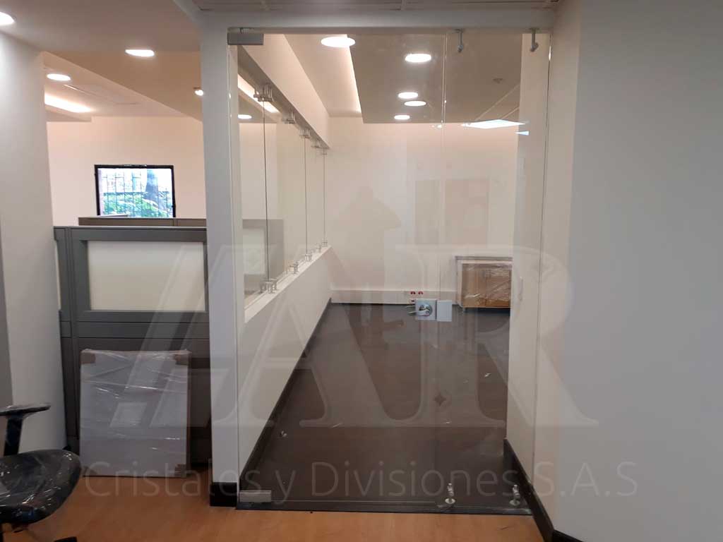Puertas en vidrio templado 17