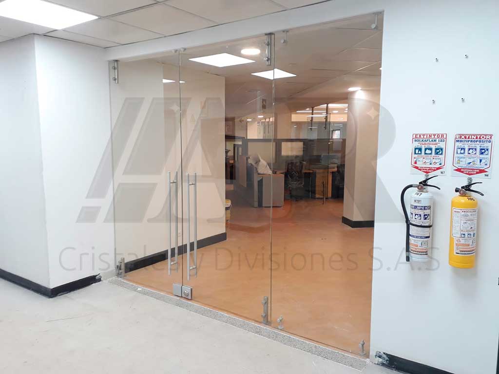 Puertas en vidrio templado 19