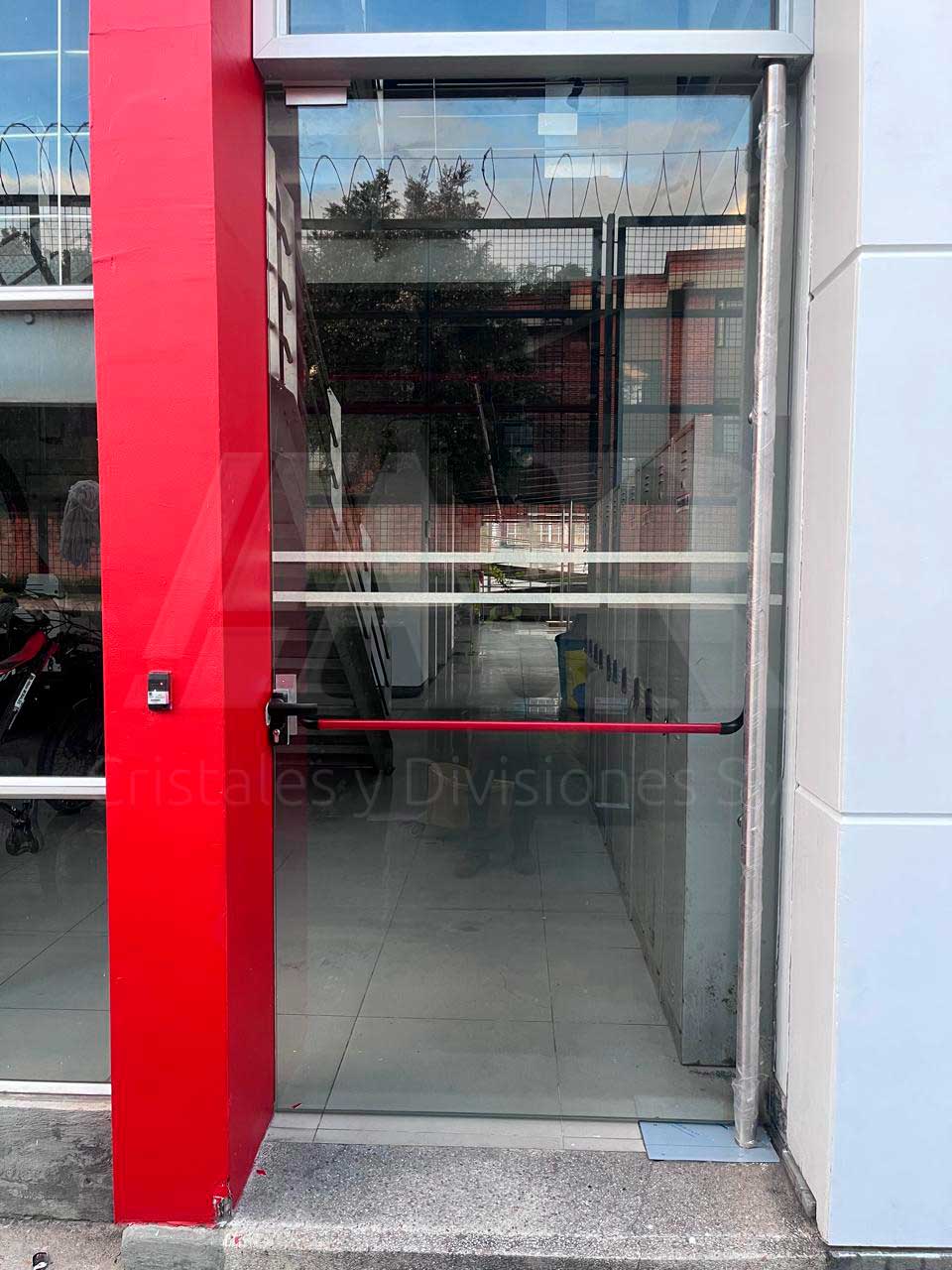Puertas en vidrio templado 25
